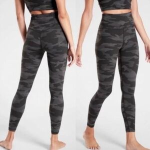 Athleta Camo Leggings Size Large High Rise Pocket Athletic Tight